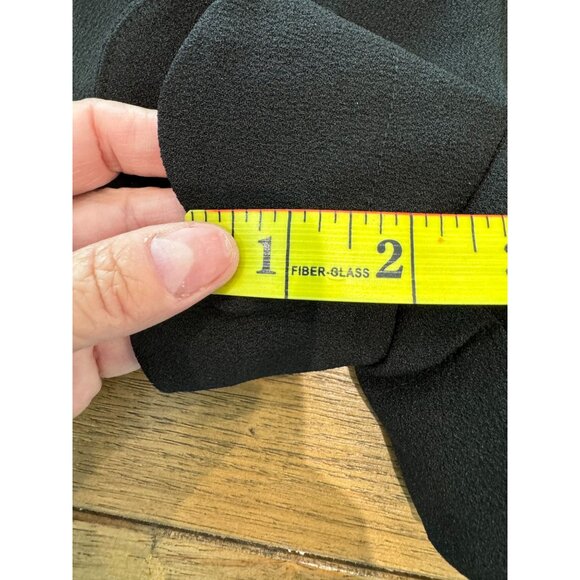 Monteau Scalloped Short Shorts - Picture 6 of 8